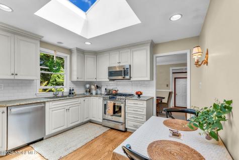 90 Queens Drive S Little Silver NJ 07739