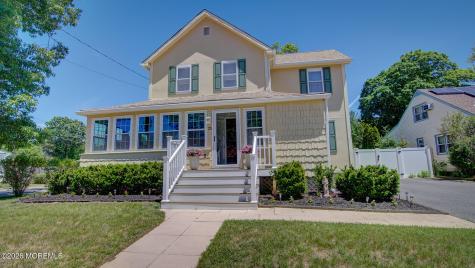 25 Lake Avenue Helmetta NJ 08828