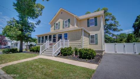25 Lake Avenue Helmetta NJ 08828