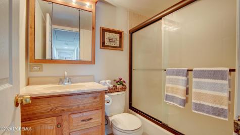 25 Lake Avenue Helmetta NJ 08828