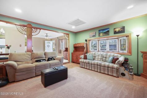 4 Spruce Road Howell NJ 07731