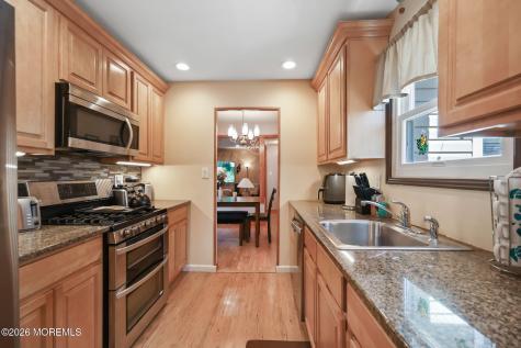 4 Spruce Road Howell NJ 07731