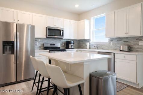 9 Lookout Avenue Barnegat NJ 08005