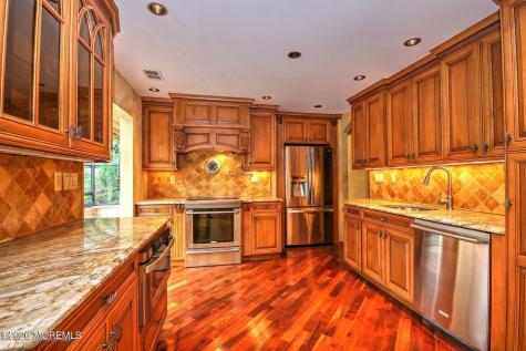 6 Hillcrest Road Manalapan NJ 07726