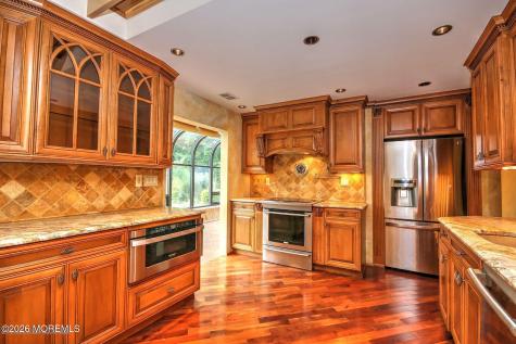 6 Hillcrest Road Manalapan NJ 07726