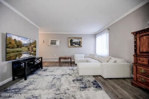 19 Pine Cluster Circle Englishtown NJ 07726