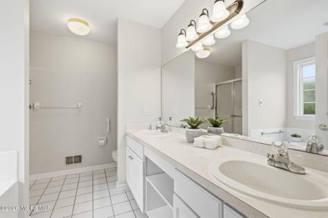 22 Arthur Court Jackson NJ 08527