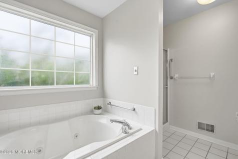 22 Arthur Court Jackson NJ 08527