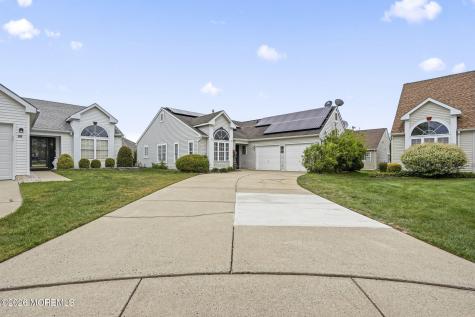 22 Arthur Court Jackson NJ 08527