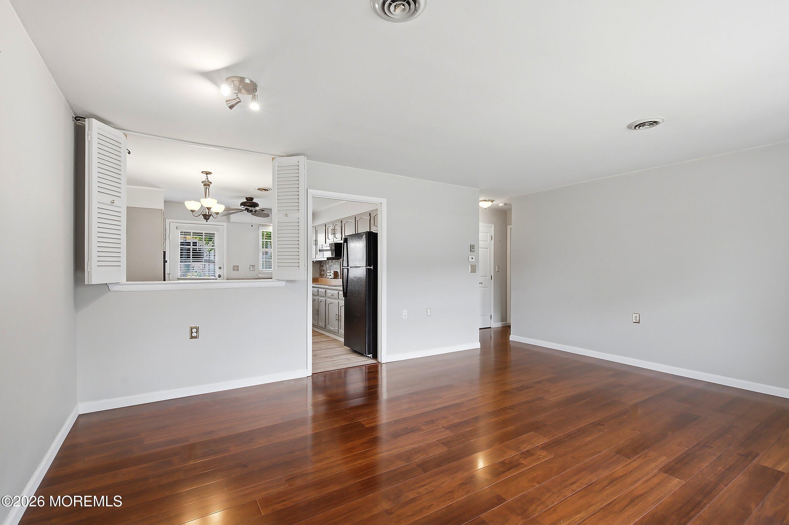 6 B Edinburgh Lane Manchester NJ 08759