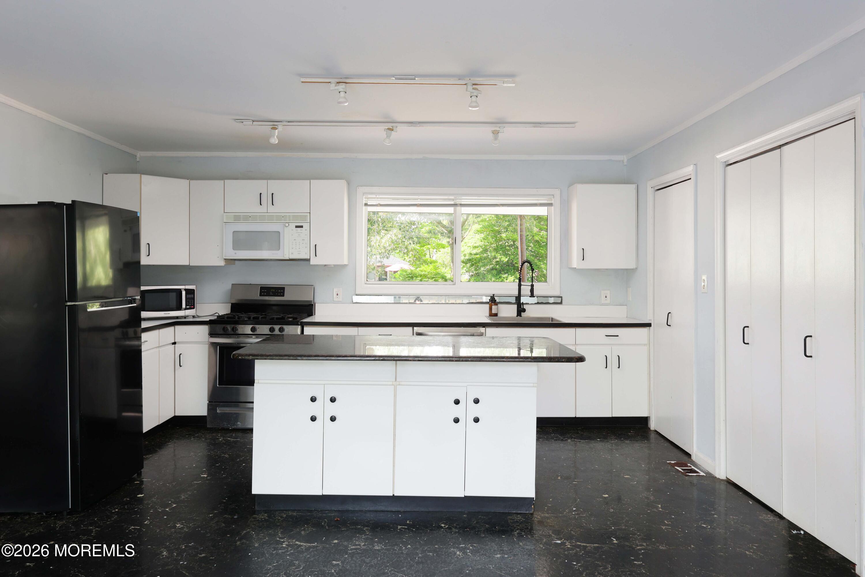 2 Jane Avenue Bayville NJ 08721