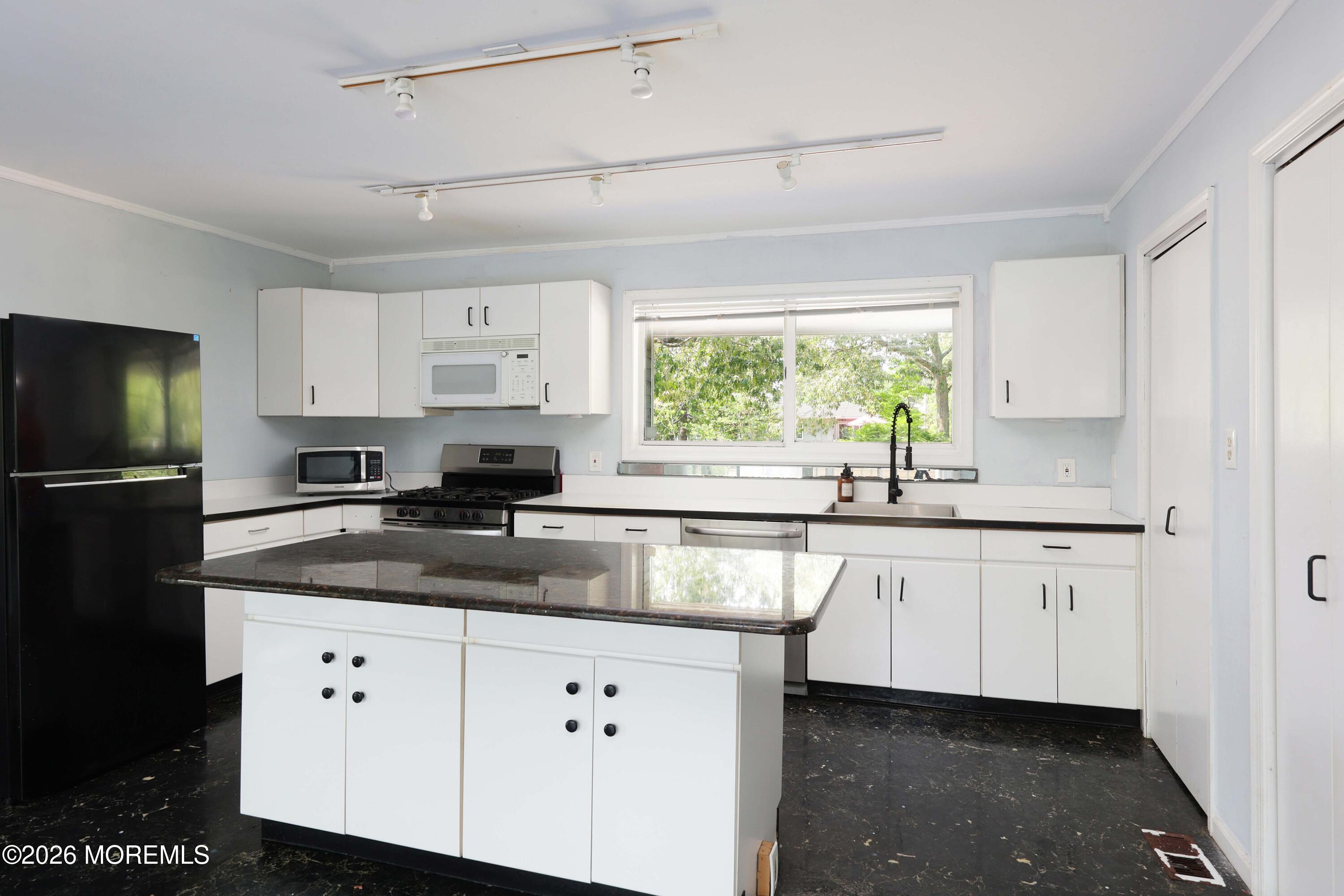 2 Jane Avenue Bayville NJ 08721