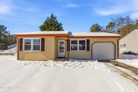 91 Westport Drive Whiting NJ 08759