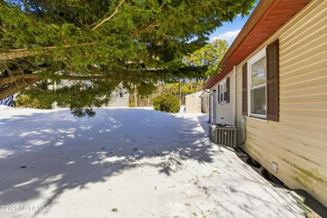 91 Westport Drive Whiting NJ 08759