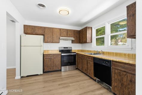 91 Westport Drive Whiting NJ 08759