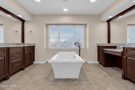 20 Coleridge Drive Marlboro NJ 07746