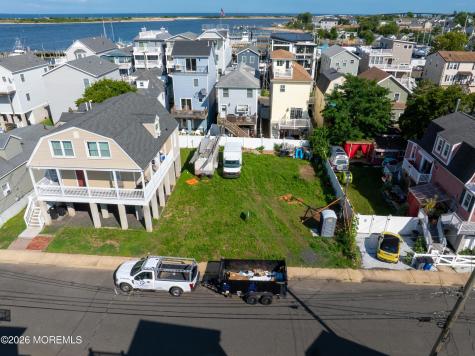 15 Barberie Avenue Highlands NJ 07732