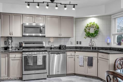 392 Begonia Court Toms River NJ 08753