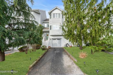 392 Begonia Court Toms River NJ 08753