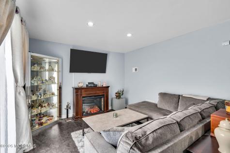 392 Begonia Court Toms River NJ 08753