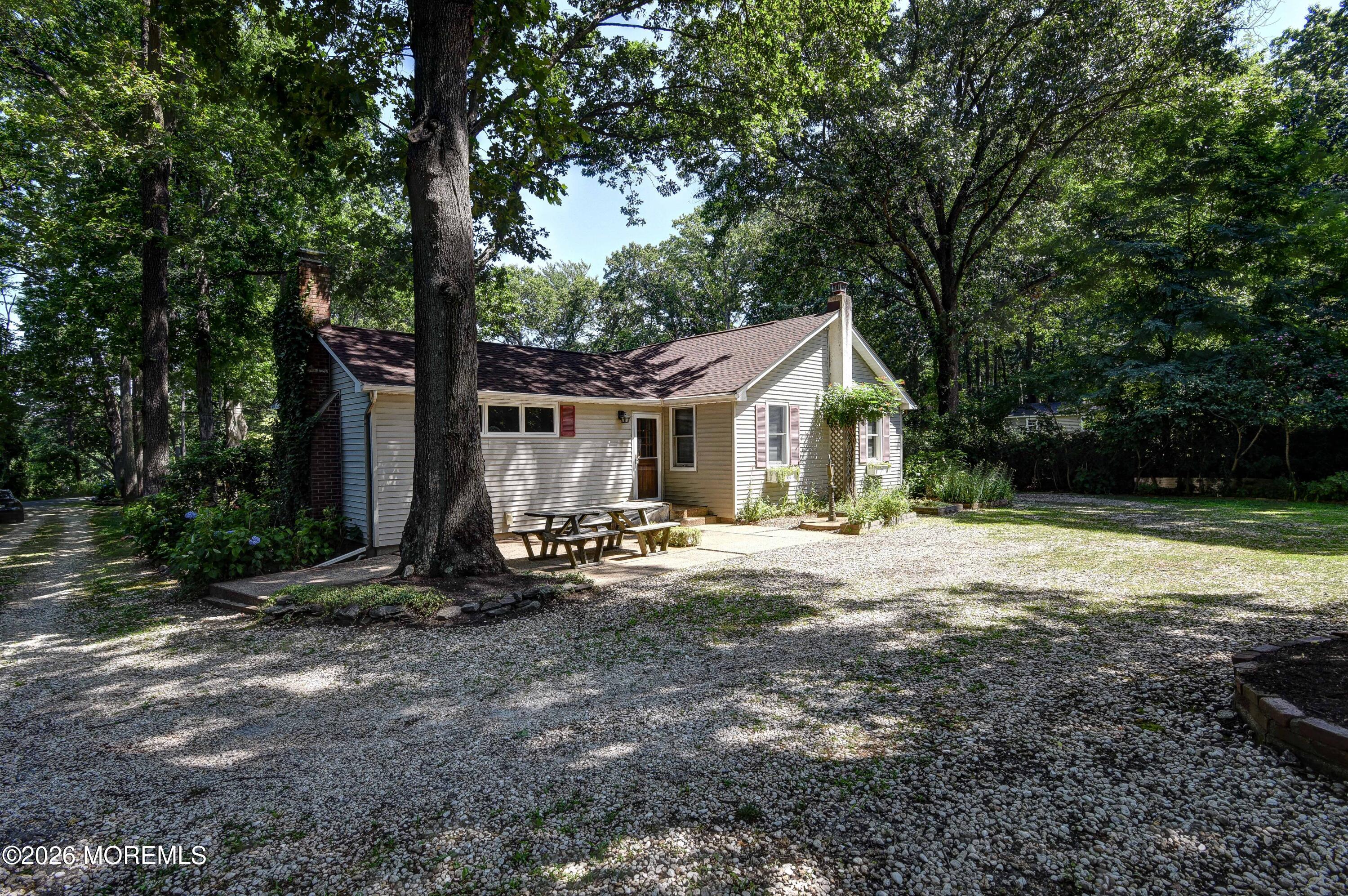 15 La Valley Drive Manalapan NJ 07726