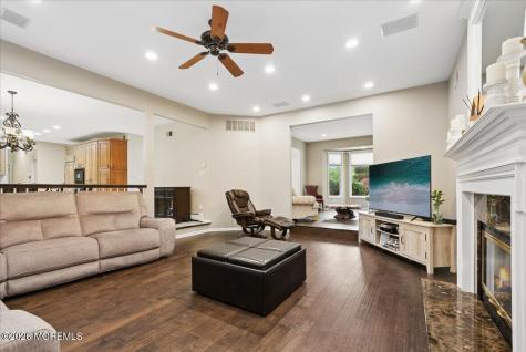 5 Martin Court Manalapan NJ 07726