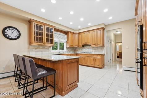 5 Martin Court Manalapan NJ 07726
