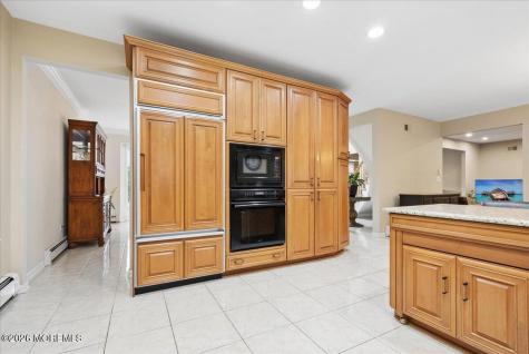 5 Martin Court Manalapan NJ 07726