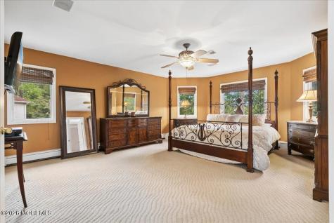 5 Martin Court Manalapan NJ 07726