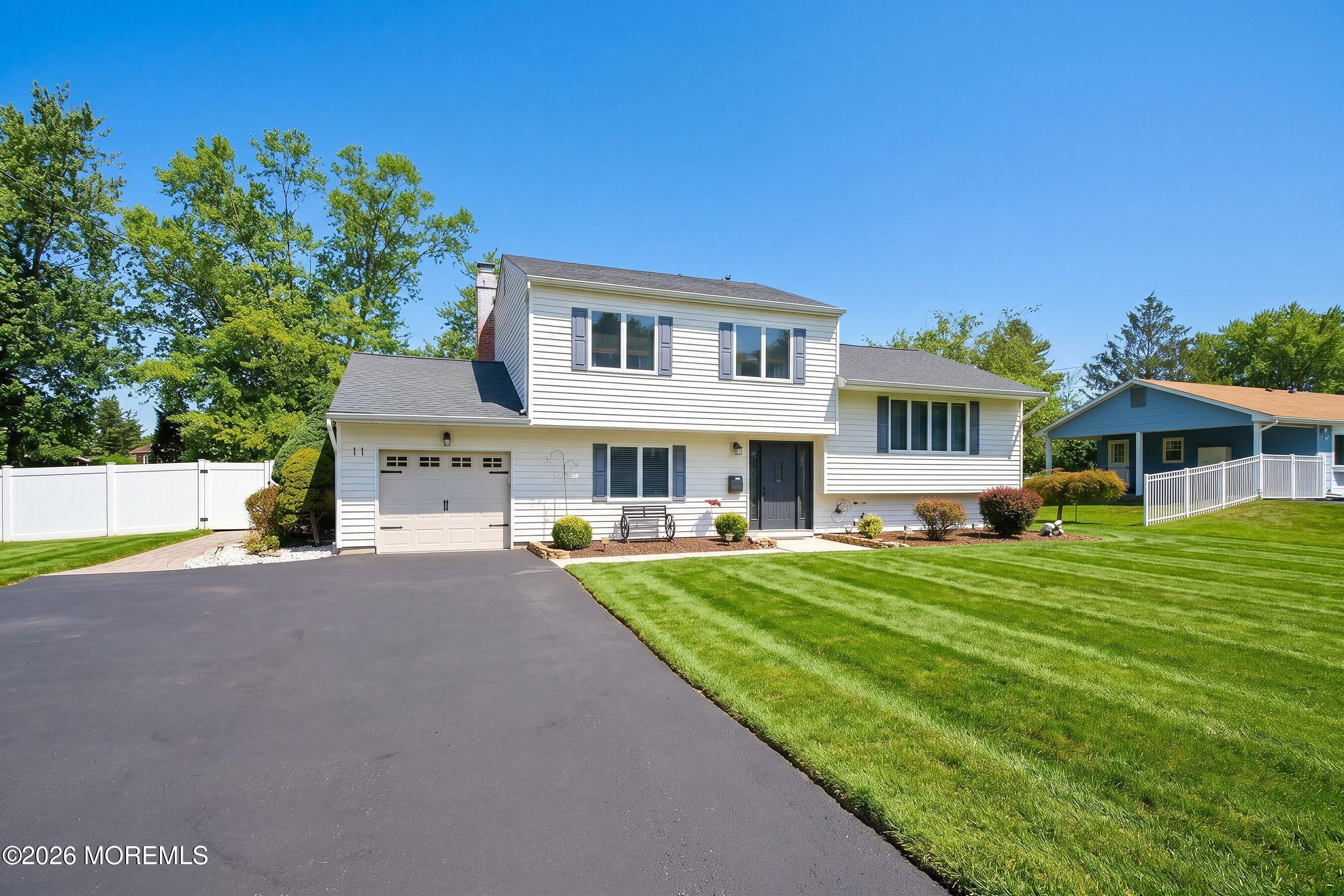 11 Stratford Drive Manalapan NJ 07726