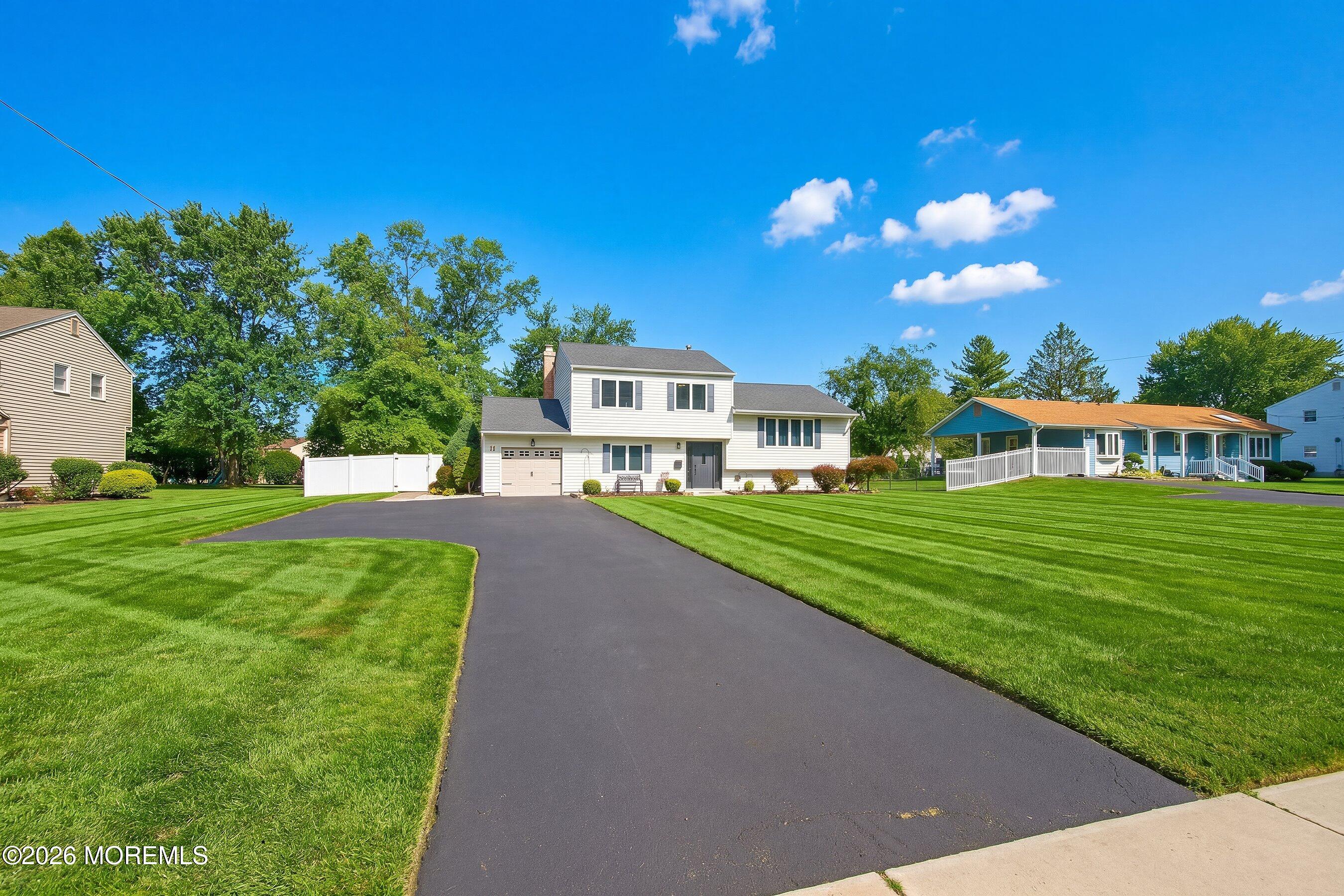 11 Stratford Drive Manalapan NJ 07726