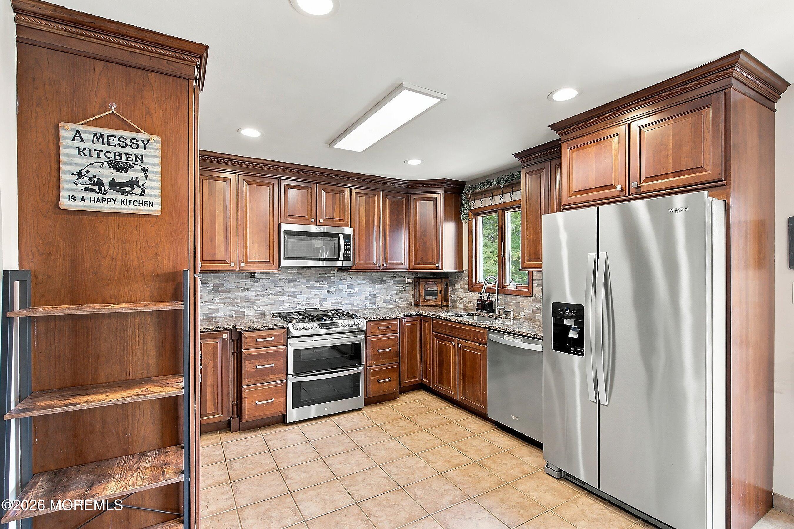 11 Stratford Drive Manalapan NJ 07726