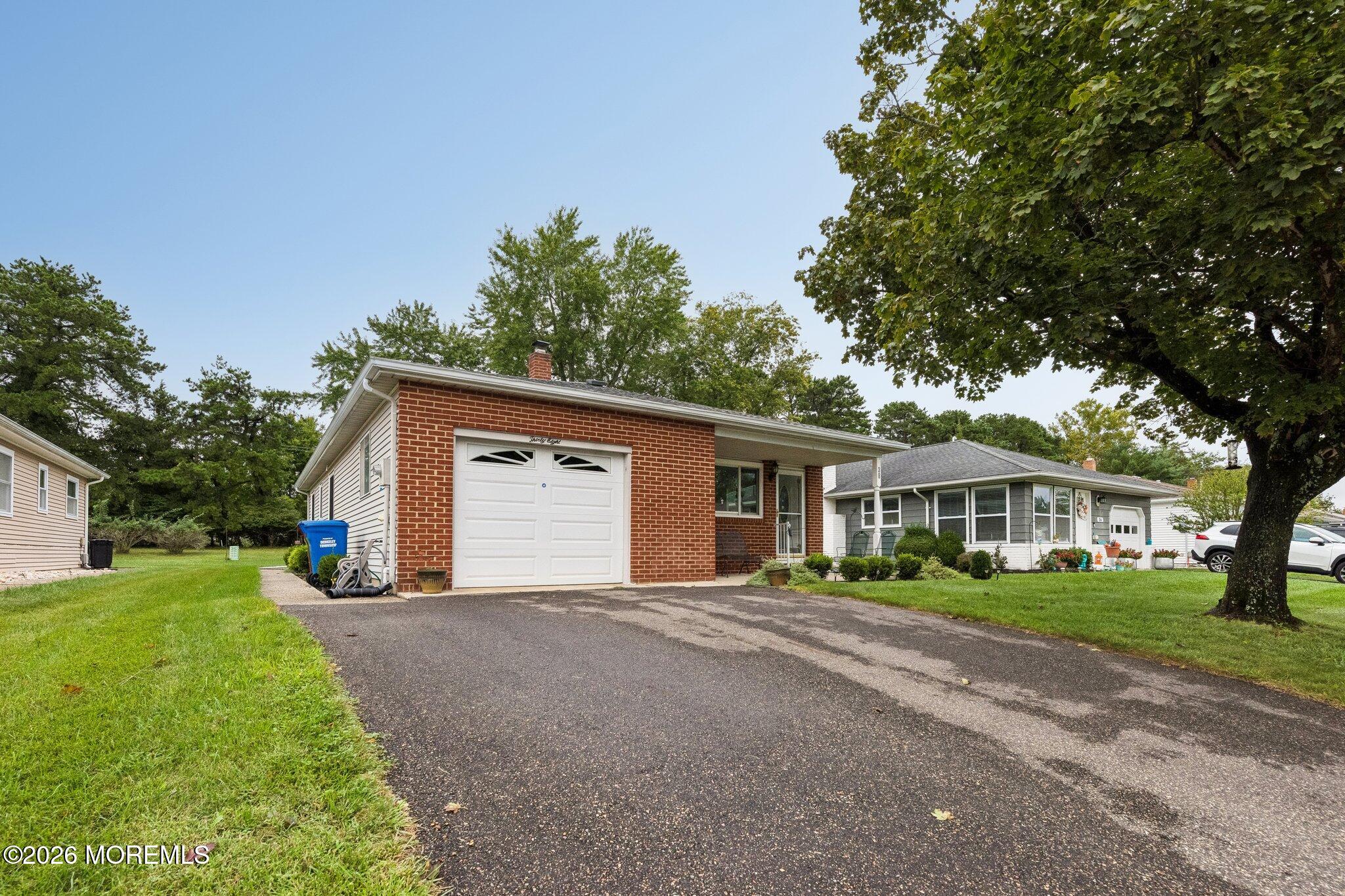 38 Biabou Drive Toms River NJ 08757