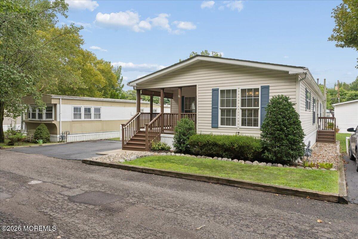 17 Village Road Morganville NJ 07751