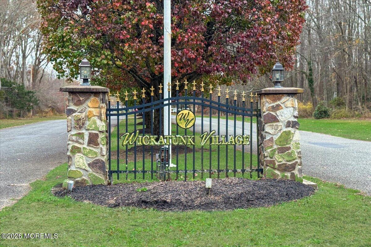 17 Village Road Morganville NJ 07751
