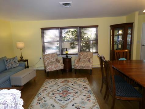381B Chatham Court Lakewood NJ 08701