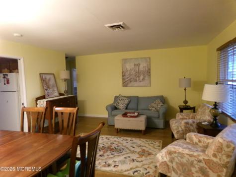 381B Chatham Court Lakewood NJ 08701