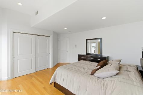 17 Lagoon Drive W Toms River NJ 08753