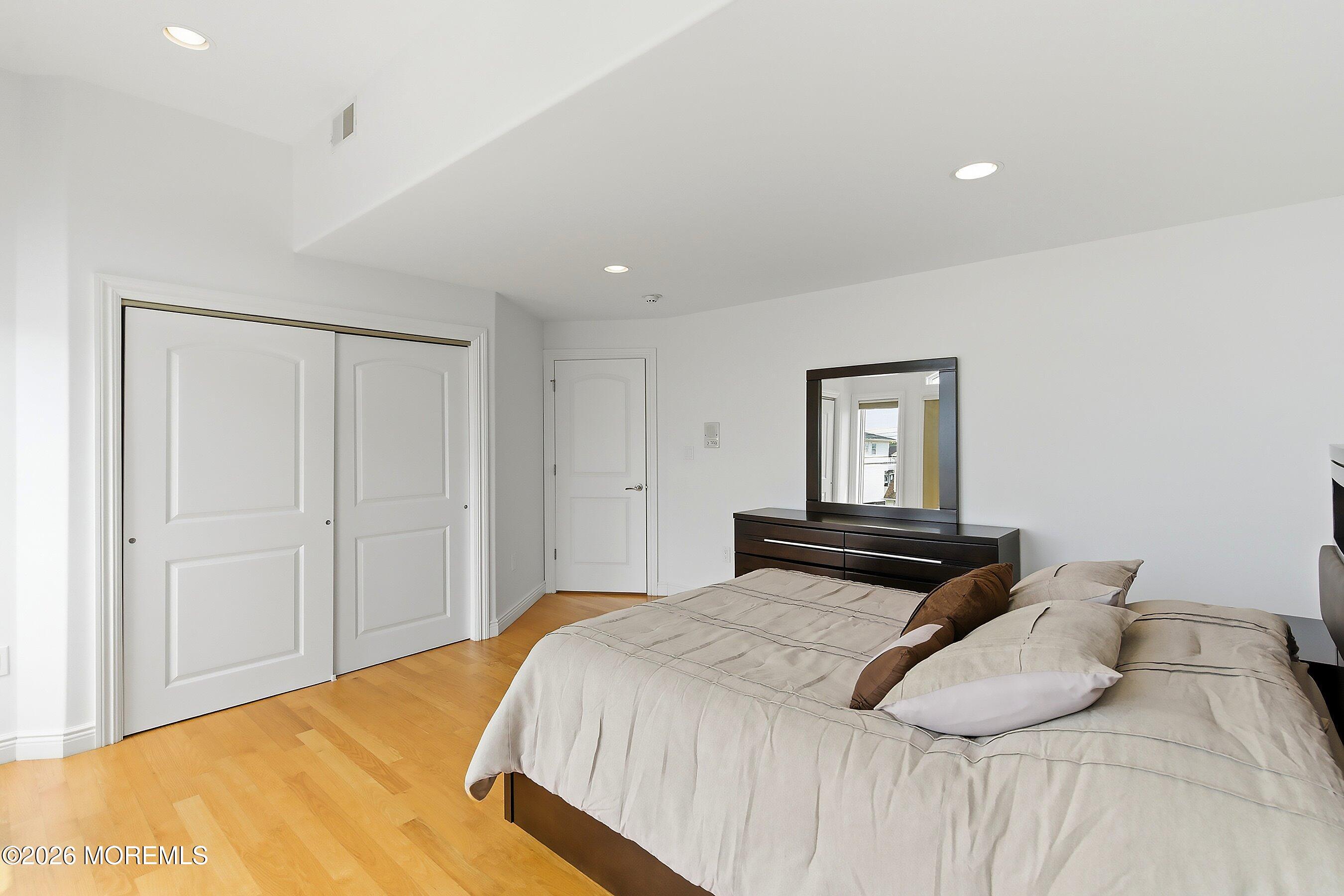 17 Lagoon Drive W Toms River NJ 08753
