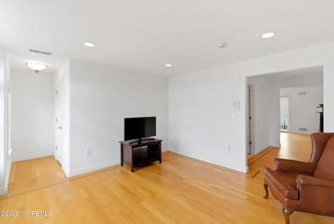 17 Lagoon Drive W Toms River NJ 08753