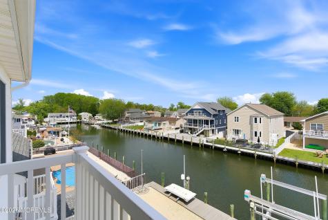17 Lagoon Drive W Toms River NJ 08753