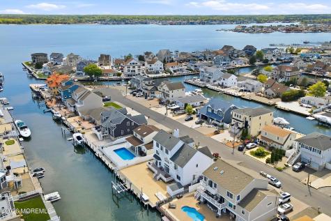17 Lagoon Drive W Toms River NJ 08753