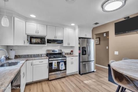 619 Clairmore Avenue Lanoka Harbor NJ 08734