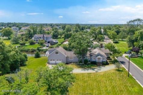 68 Gooseneck Point Road Oceanport NJ 07757