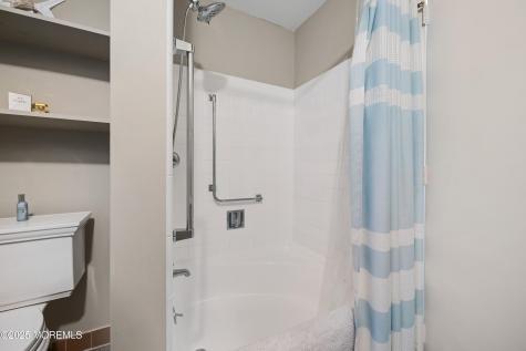 39 Cambridge Court Lakewood NJ 08701