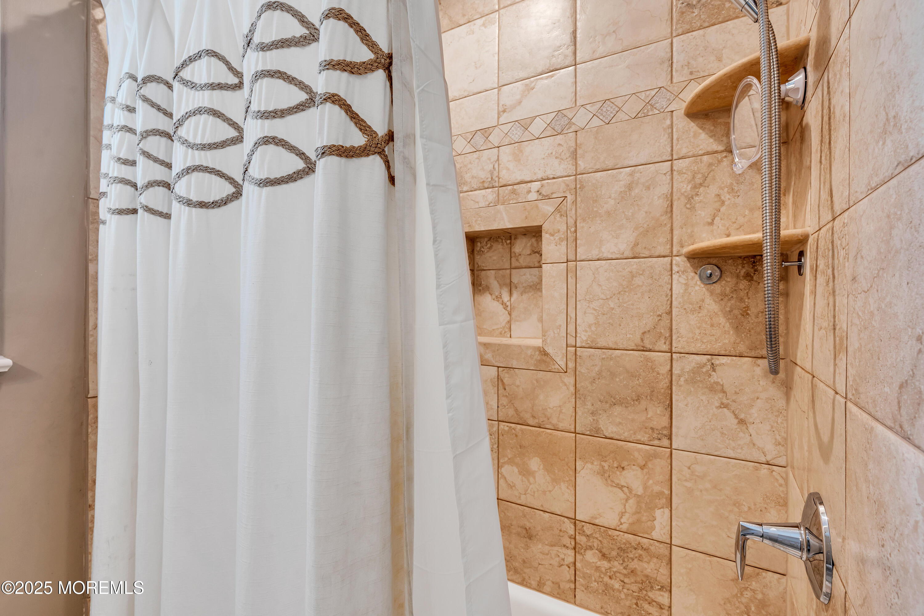 17 Acorn Drive Middletown NJ 07748