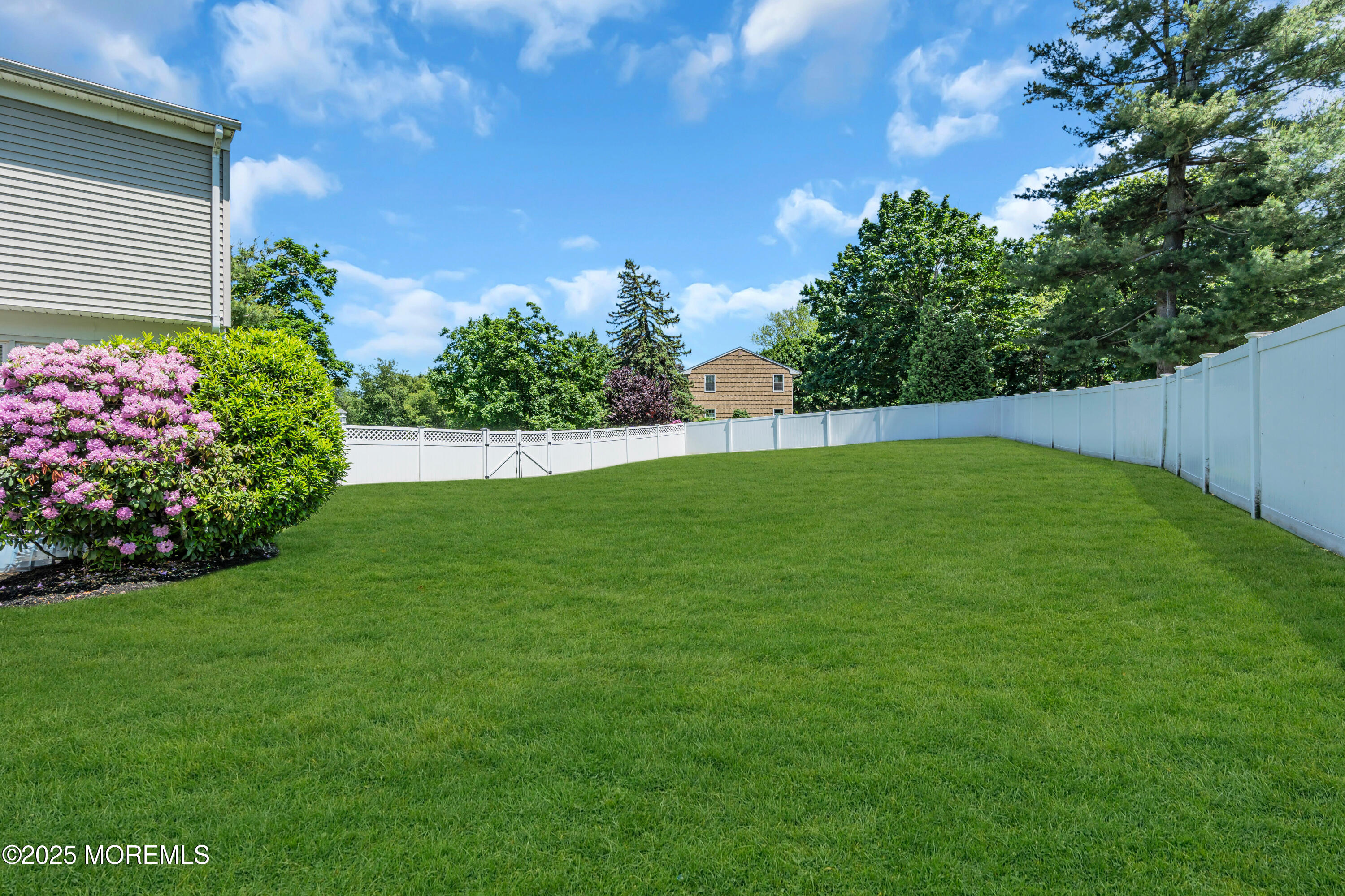 17 Acorn Drive Middletown NJ 07748