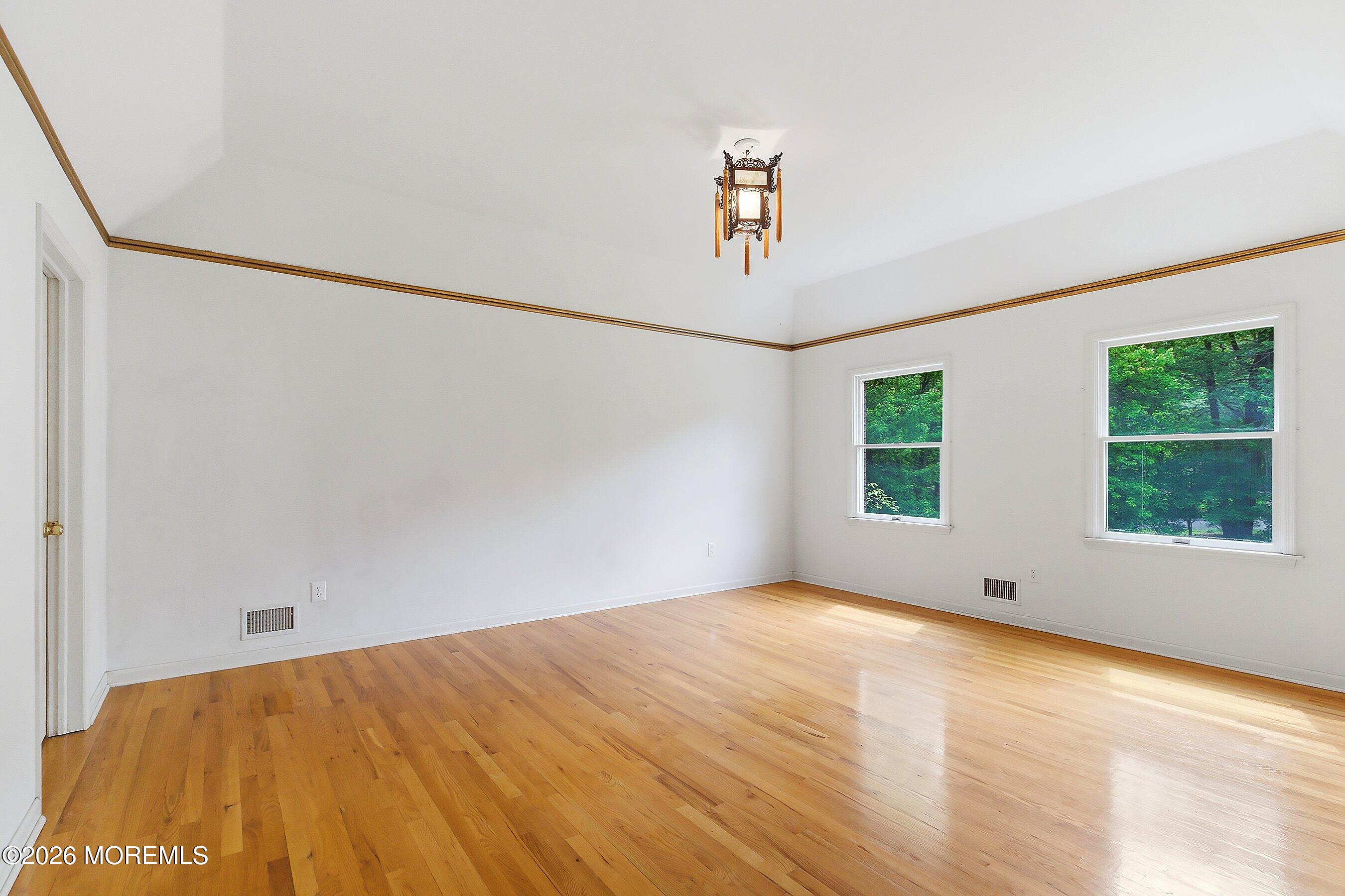 5 Ivy Court Millstone NJ 08535