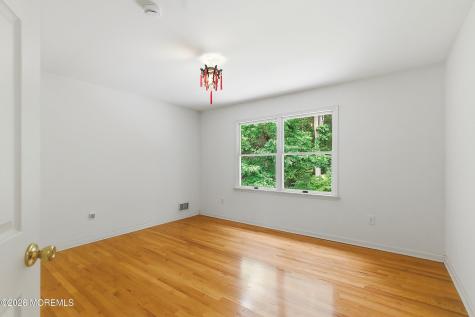 5 Ivy Court Millstone NJ 08535