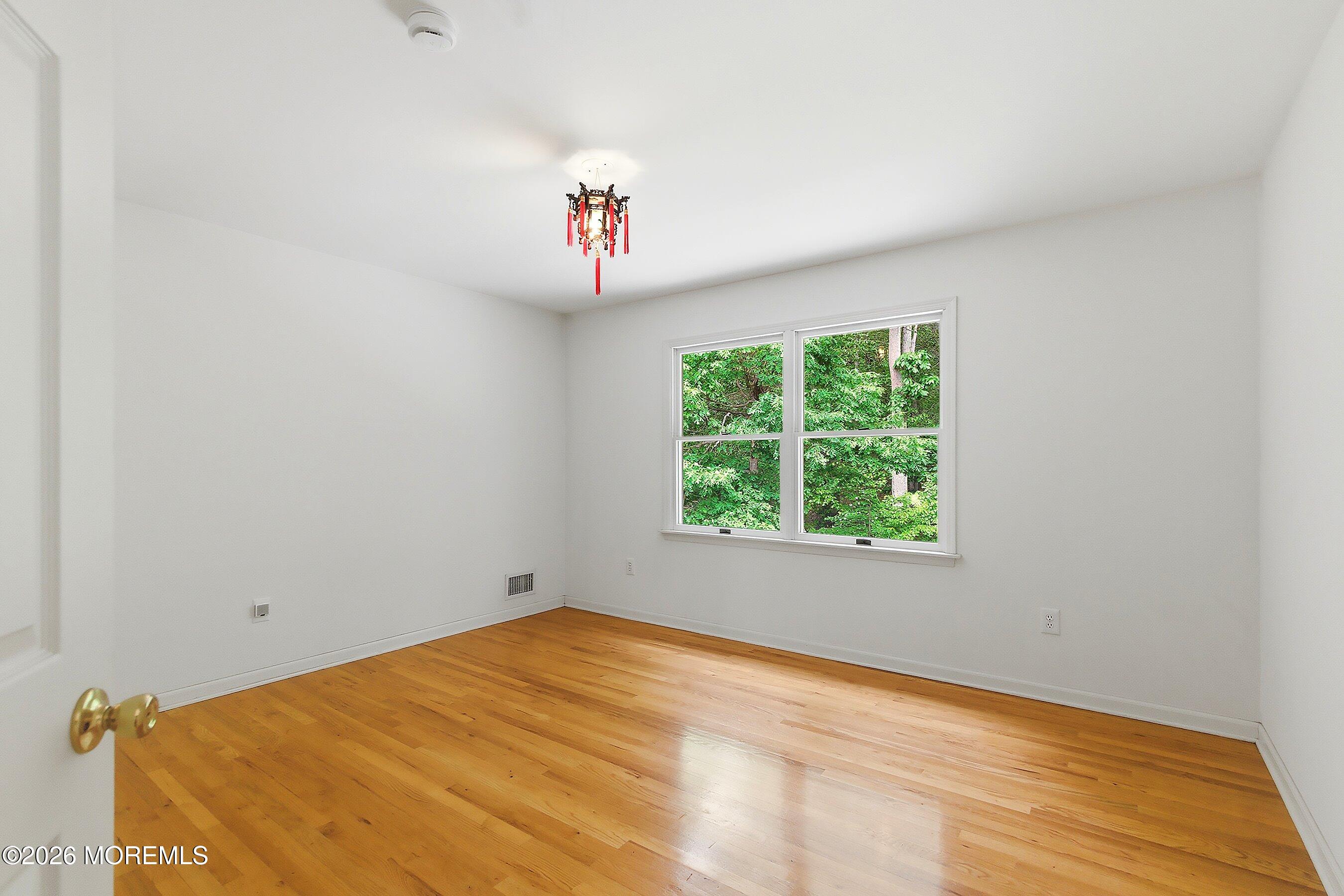 5 Ivy Court Millstone NJ 08535